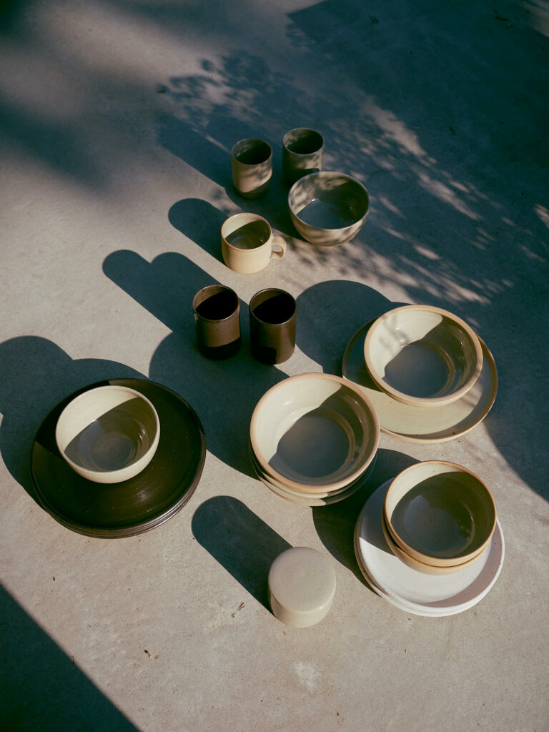 Steinzeug Keramik von Hand gefertig in Deutschland, fotografiert von Kerstin Müller