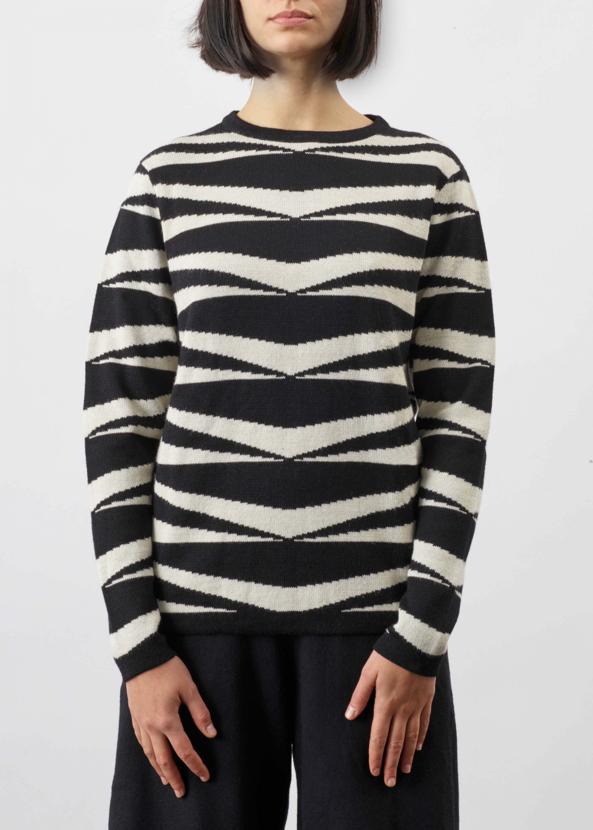 Product image for »Tao« Black White Jacquard Sweater Baby Alpaca