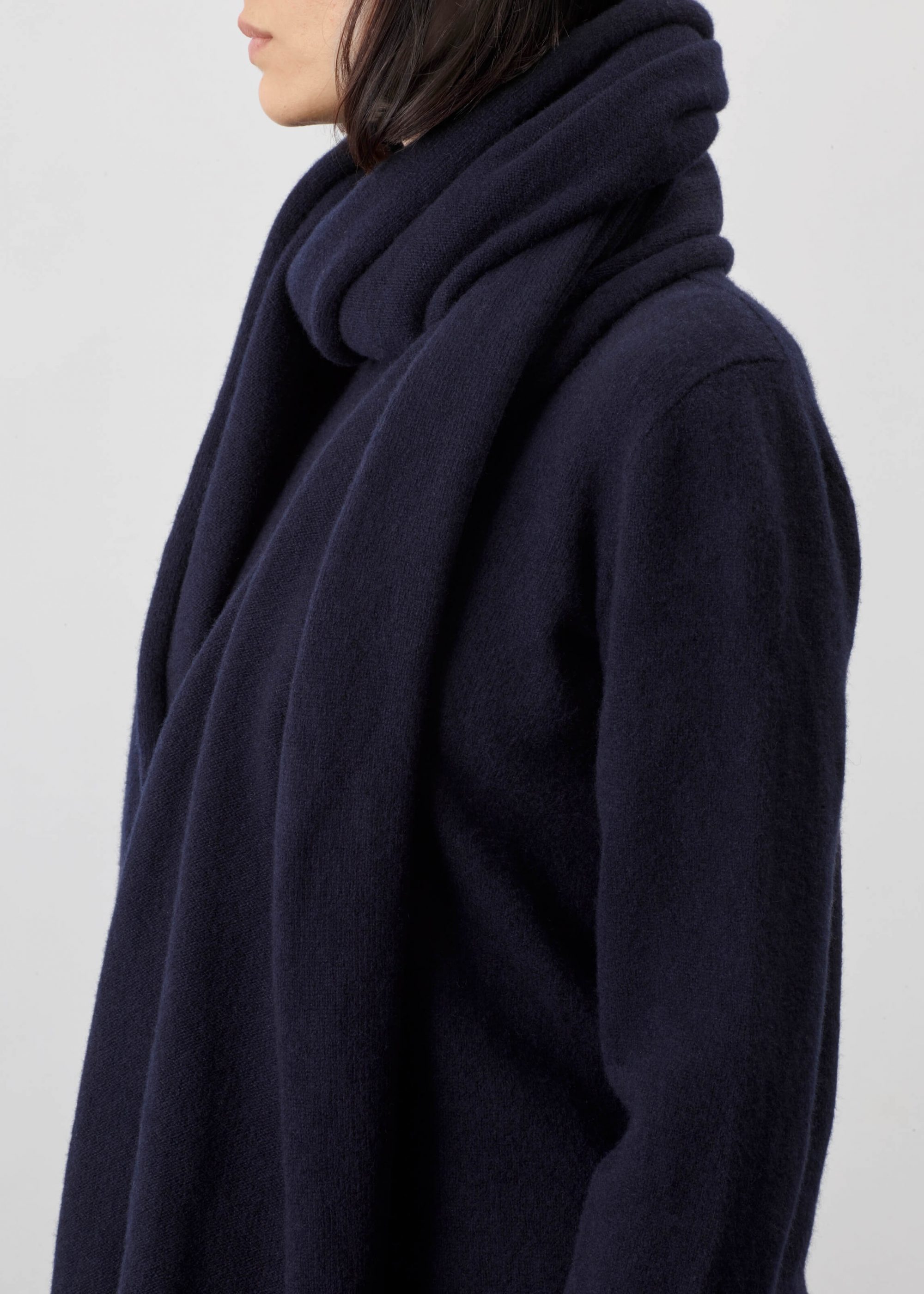 Product image for »Planck« Navy Scarf Felted Cashmere Merino