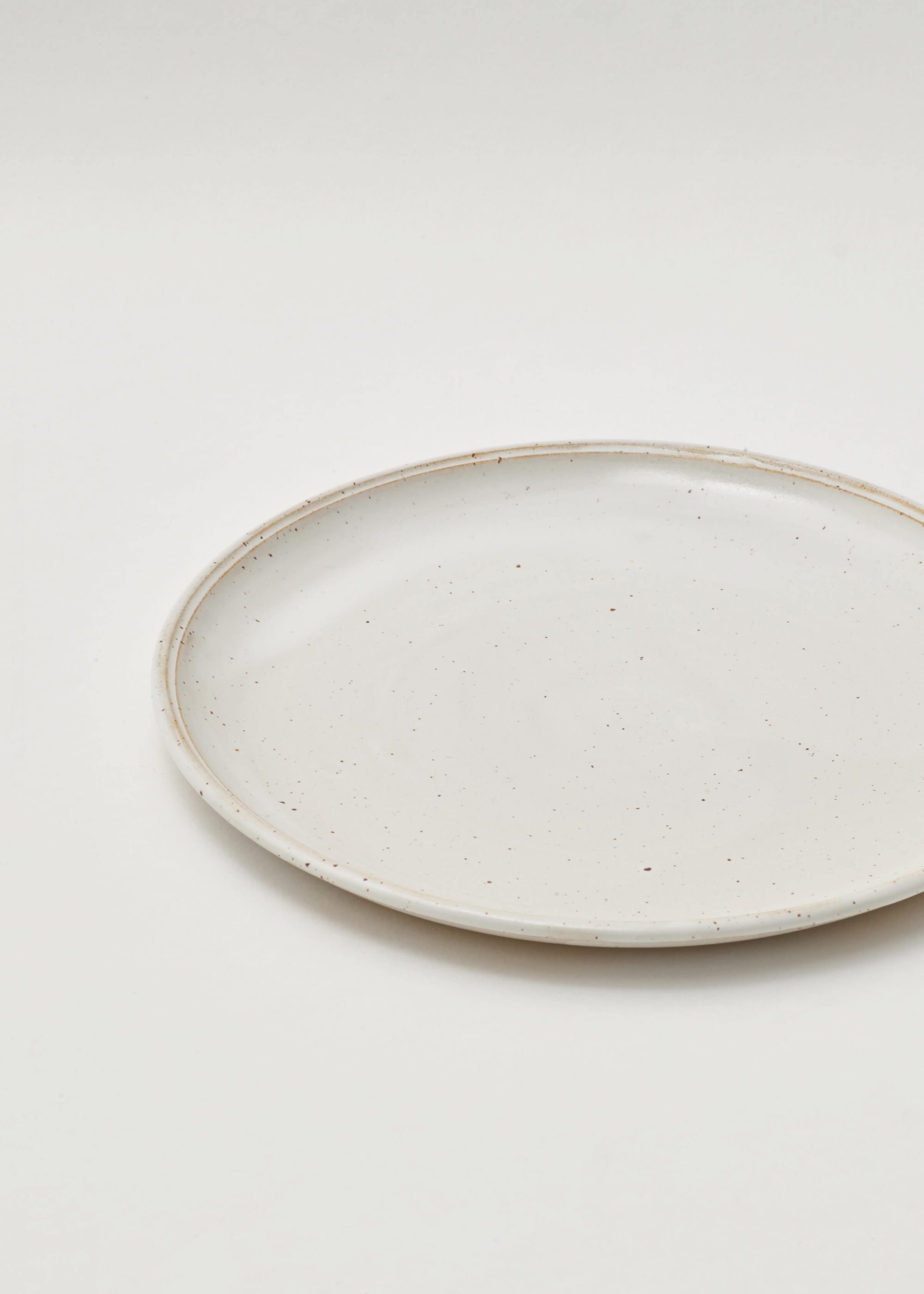 Product image for »Friedländer« White speckled Stoneware Plate 27 cm