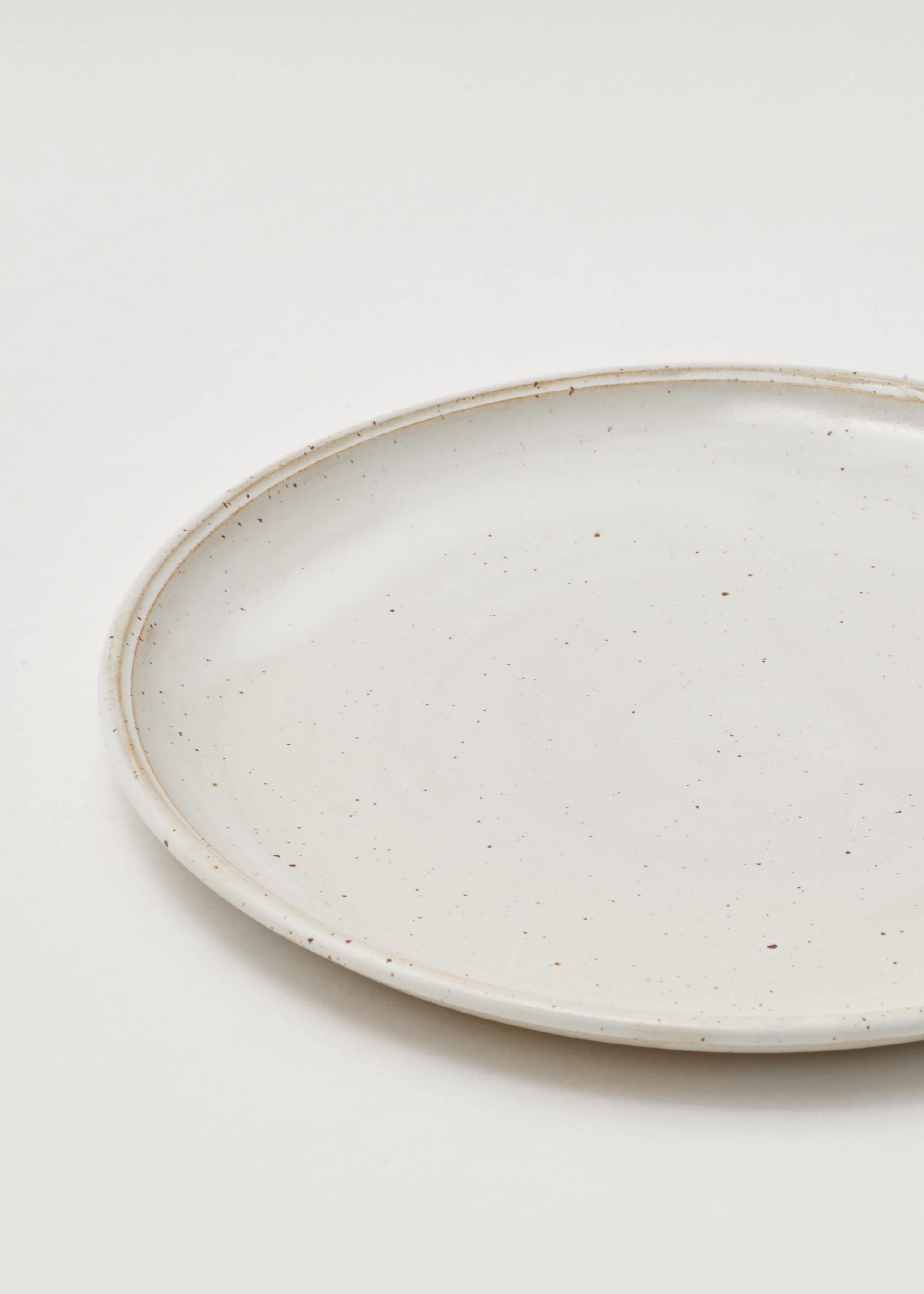 Product image for »Friedländer« White speckled Stoneware Plate 27 cm