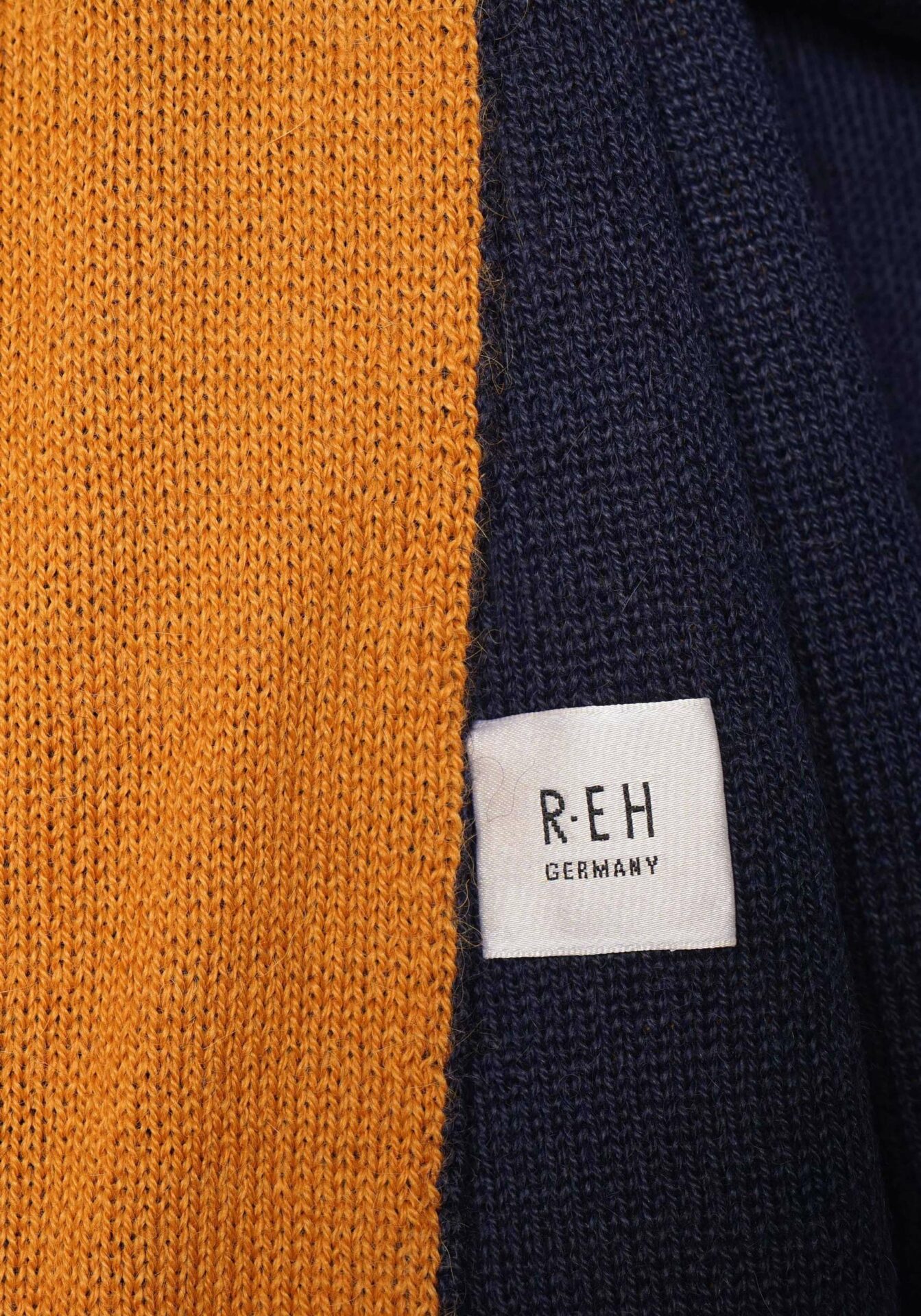 Product image for »Blauaras Ochre« Reversible Scarf Baby Alpaca | Navy Ochre