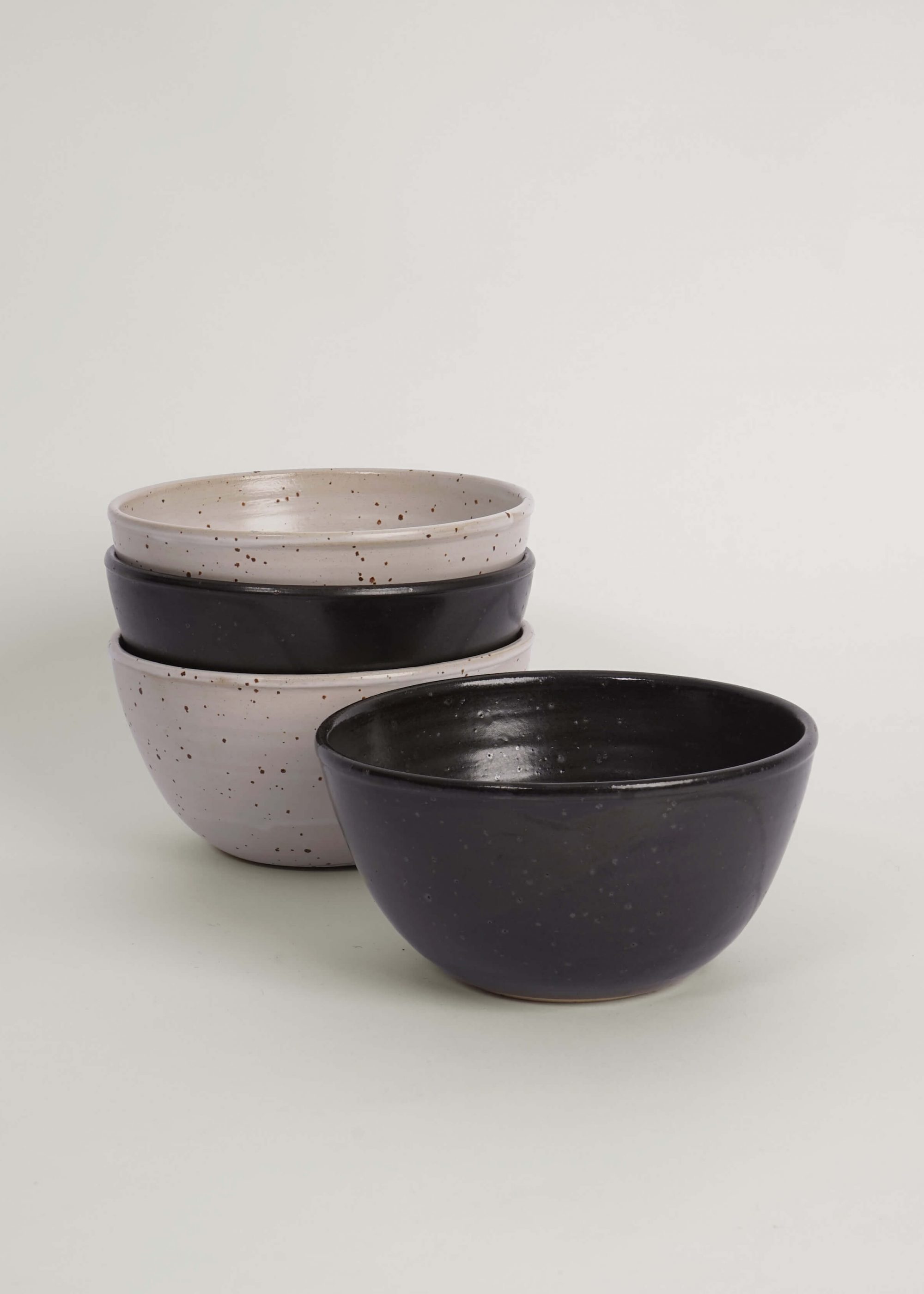 Product image for »Balzar Burri« High Bowls 4-Set Black White | Genuine Stoneware