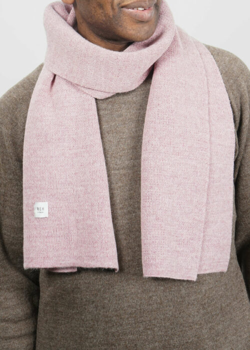 Product thumbnail image for »Perriand« Soft Pink Scarf Alpaca