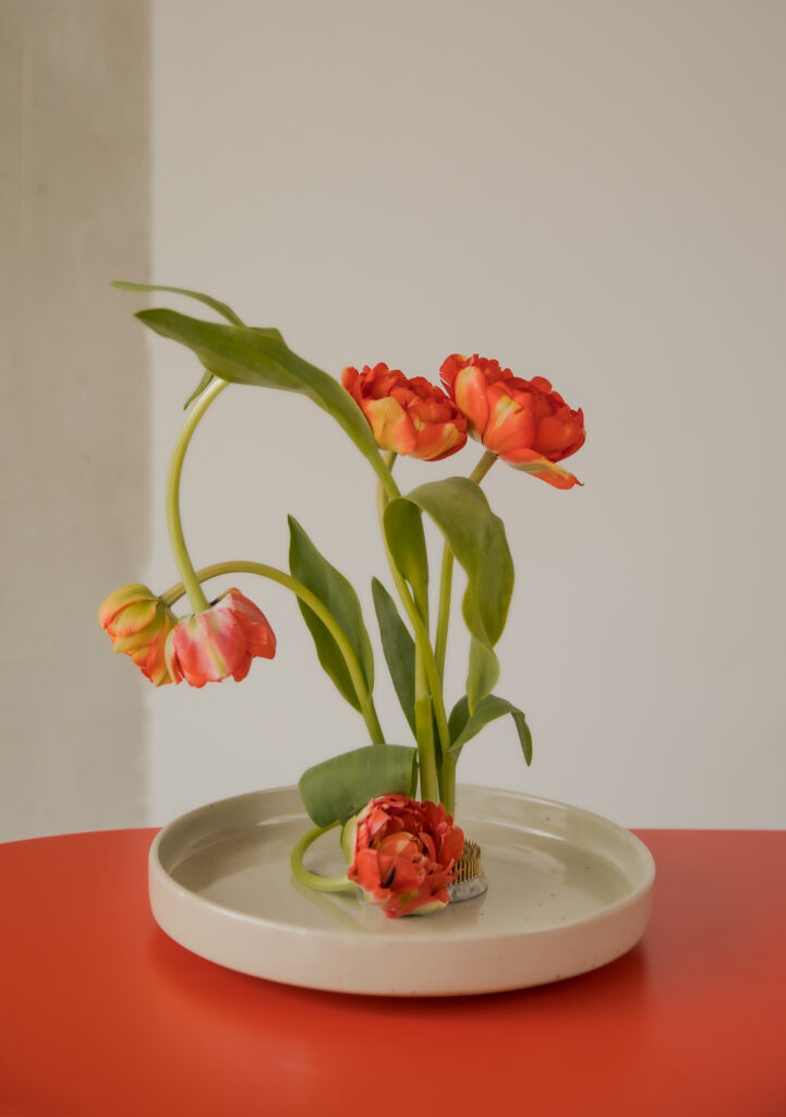 REH (GERMANY) Grey-Ceramic Plate Bowl for Ikebana Flower Art photographey by Sonja Stadelmaier